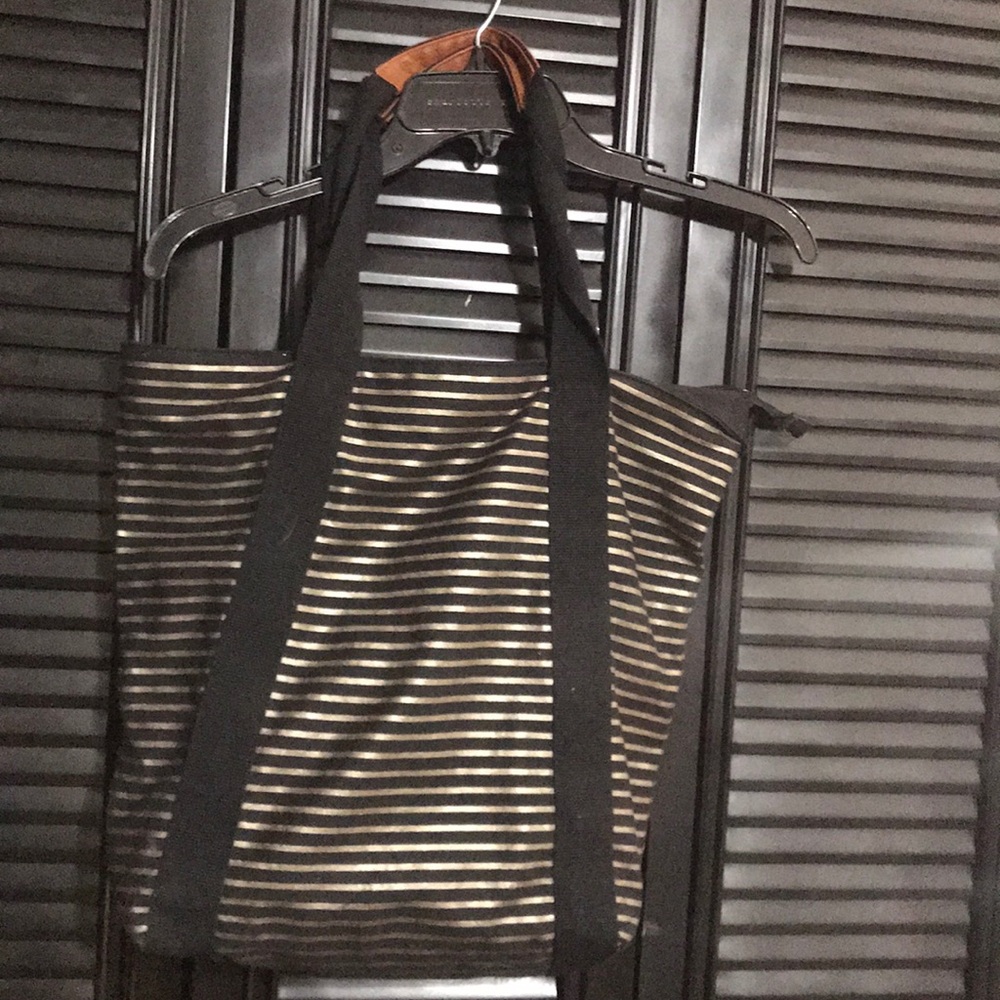 Black and gold striped tote